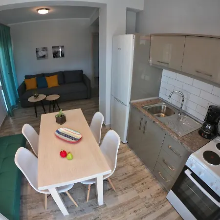 דירה Evel House